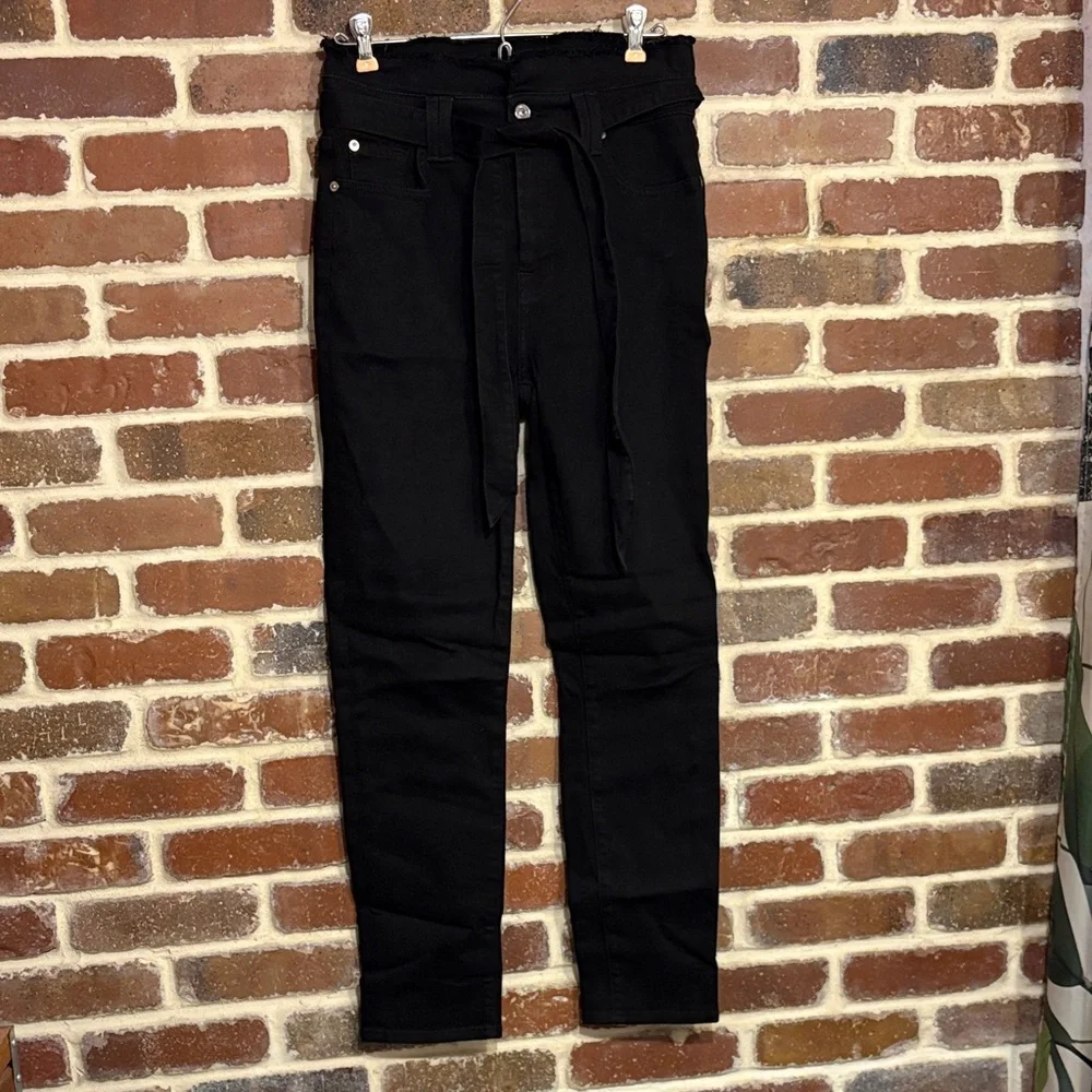 7 For All Mankind Black Denim Jeans with raw hem top and belt size 28